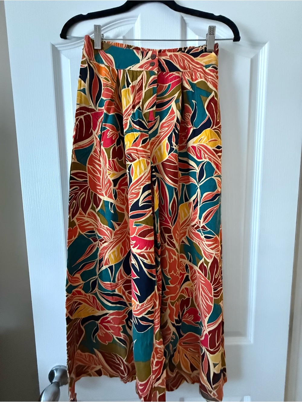 Light flowy women’s pants